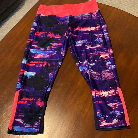 Bally Yoga Capris - Picture 1 of 2